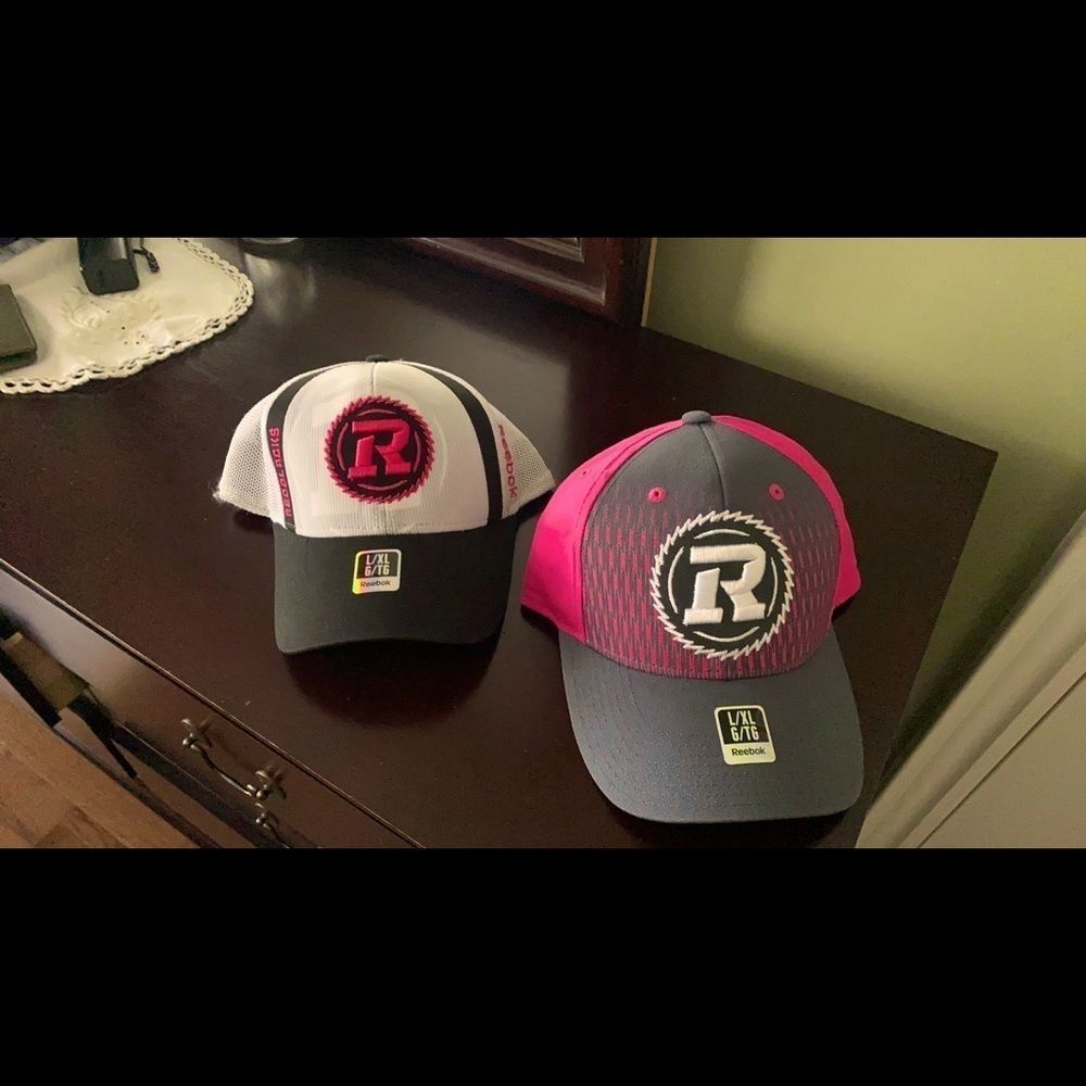 🤩HOST PICK🤩LOT 2x Reebok Hats W/Tags